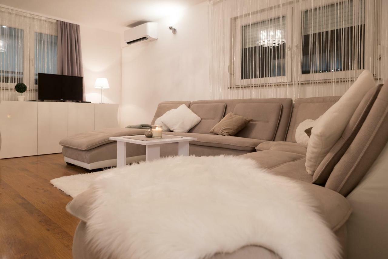 Apartman Korina Оточац Экстерьер фото