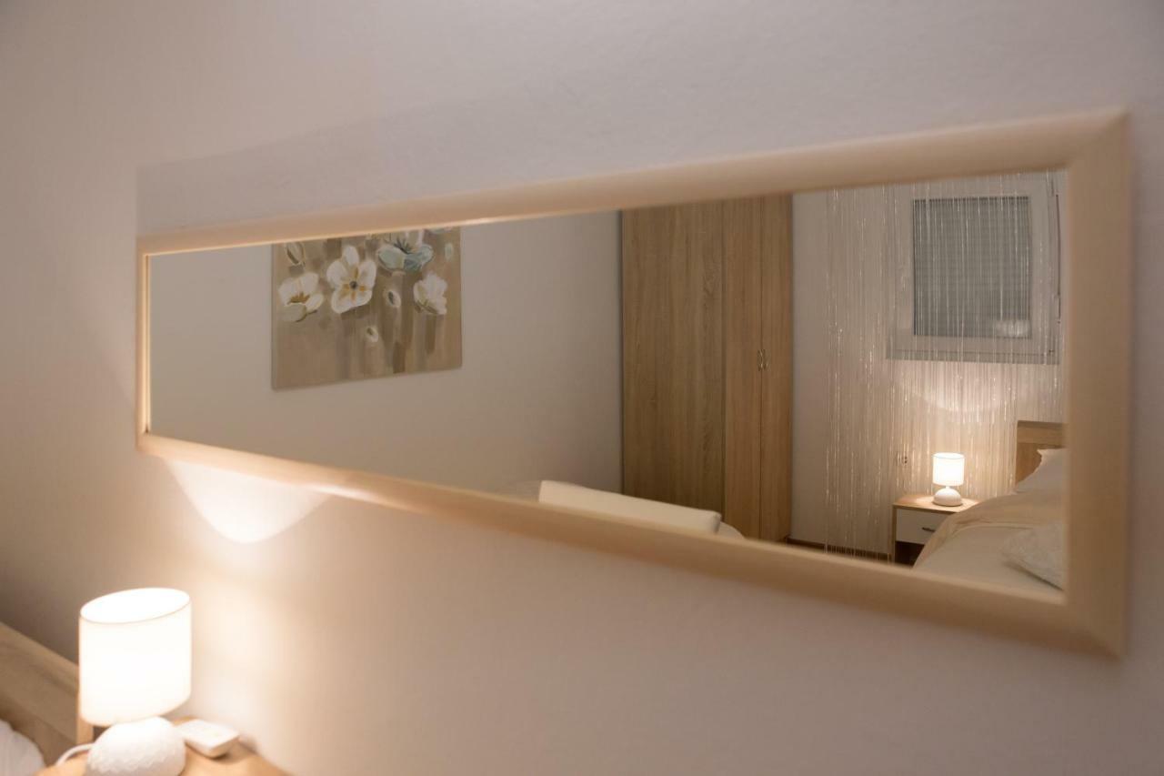 Apartman Korina Оточац Экстерьер фото