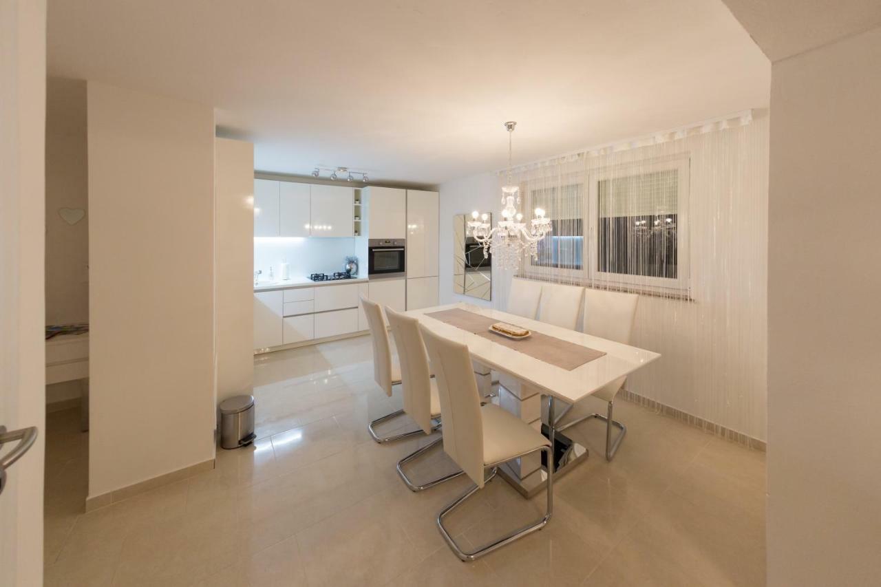 Apartman Korina Оточац Экстерьер фото
