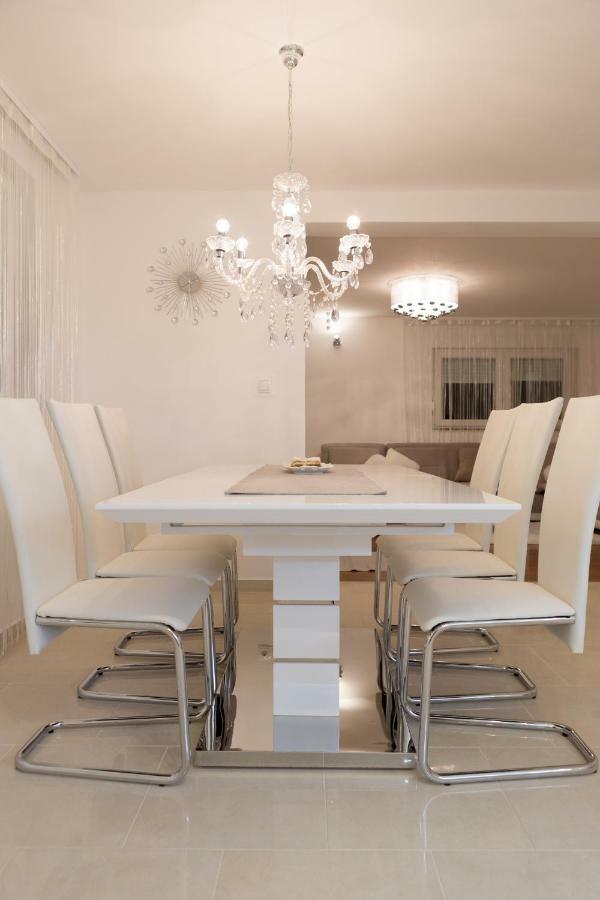 Apartman Korina Оточац Экстерьер фото