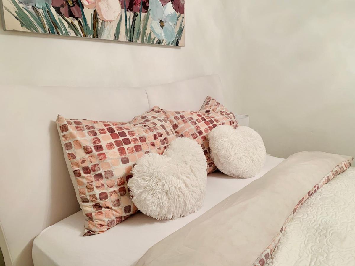 Apartman Korina Оточац Экстерьер фото